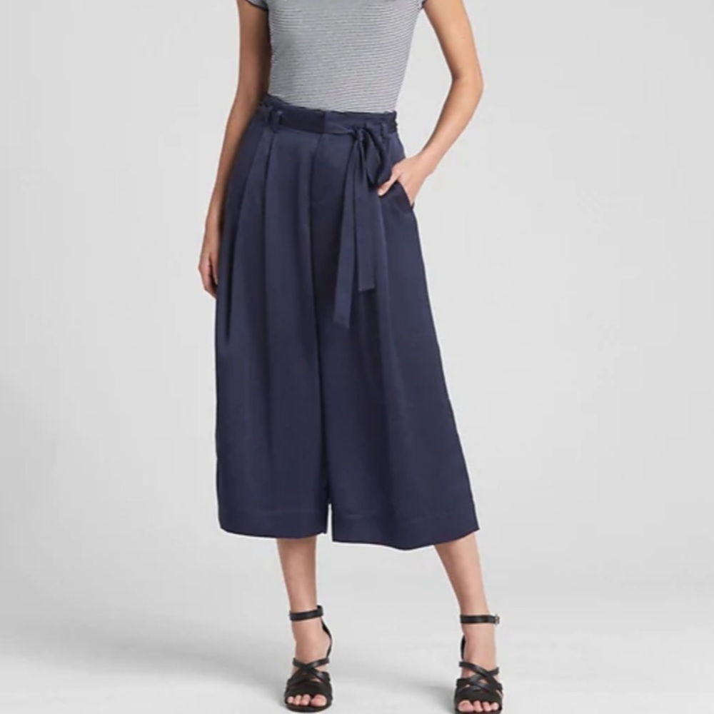 Tie Waist pants in satin